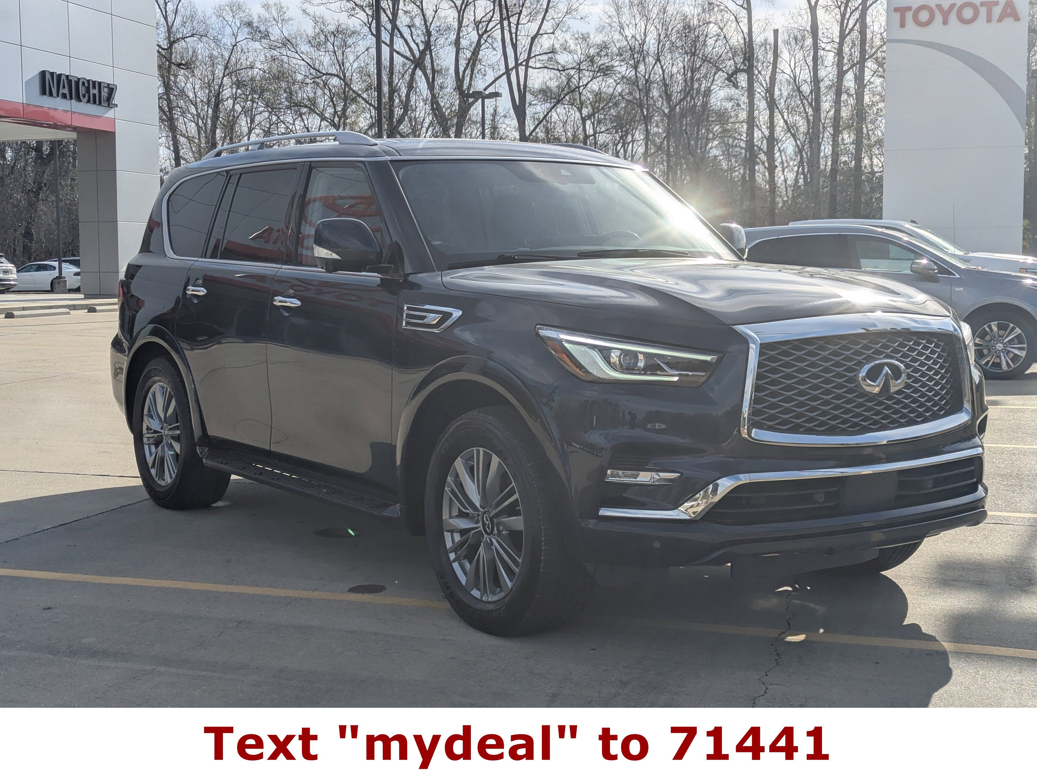 2024 INFINITI QX80 LUXE