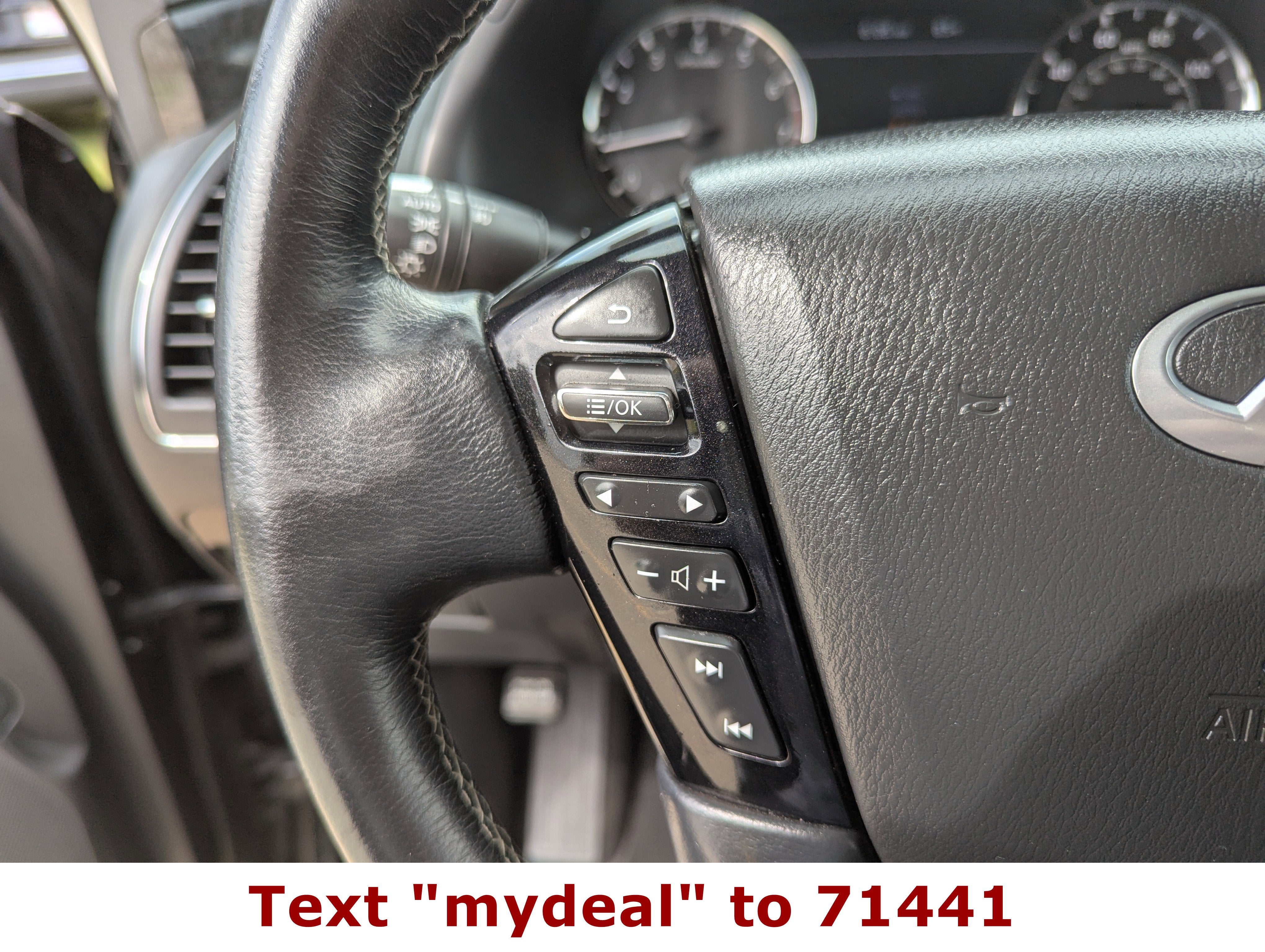 2022 INFINITI QX80 LUXE