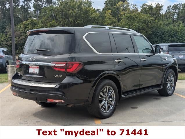 2022 INFINITI QX80 LUXE