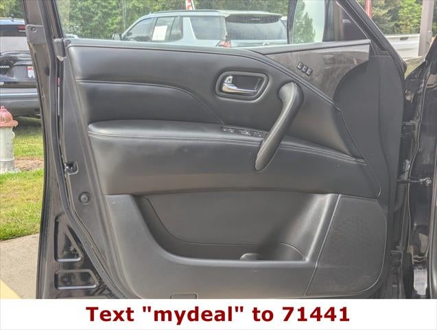 2022 INFINITI QX80 LUXE