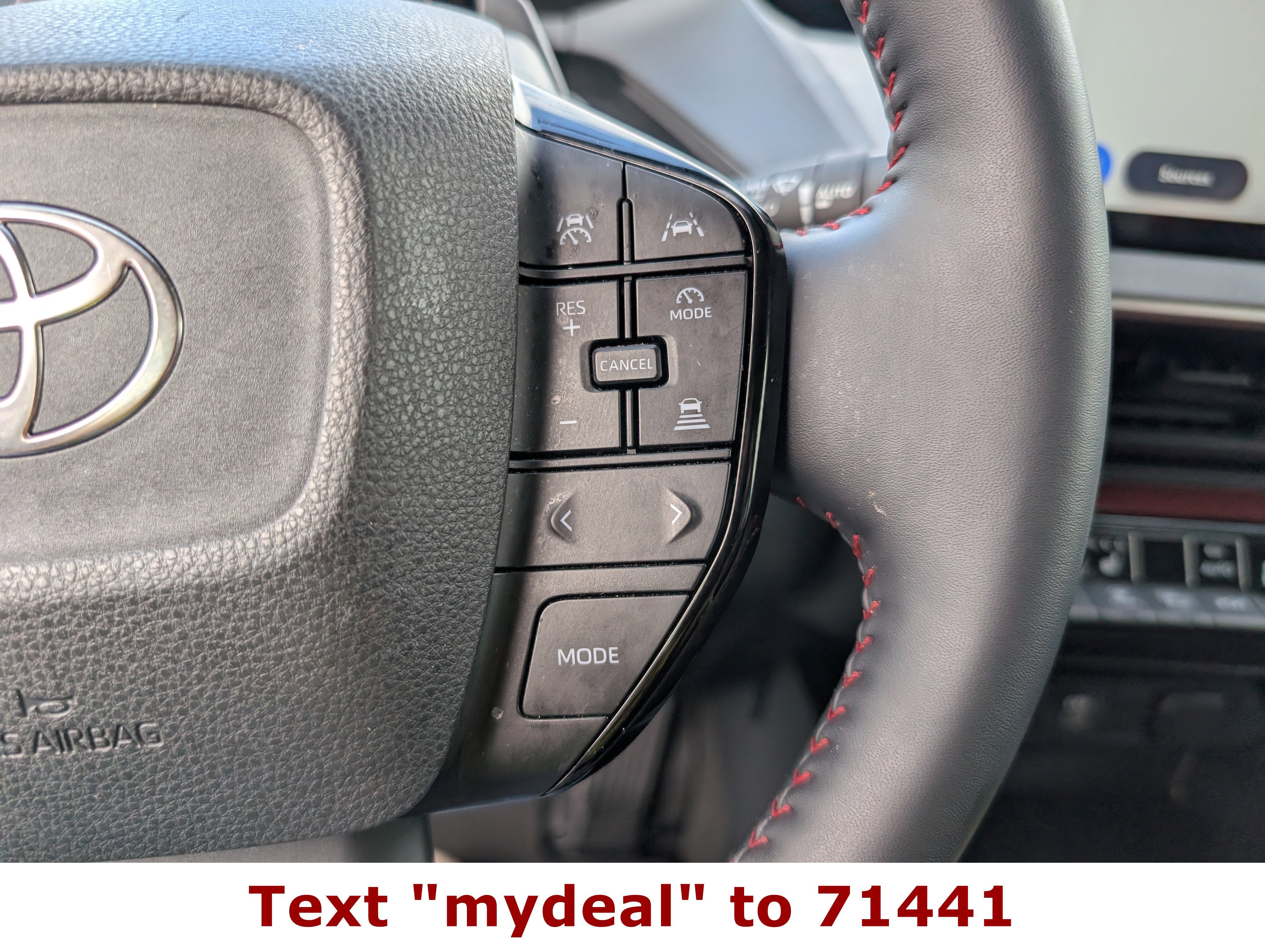 2025 Toyota Prius Plug-In Hybrid SE