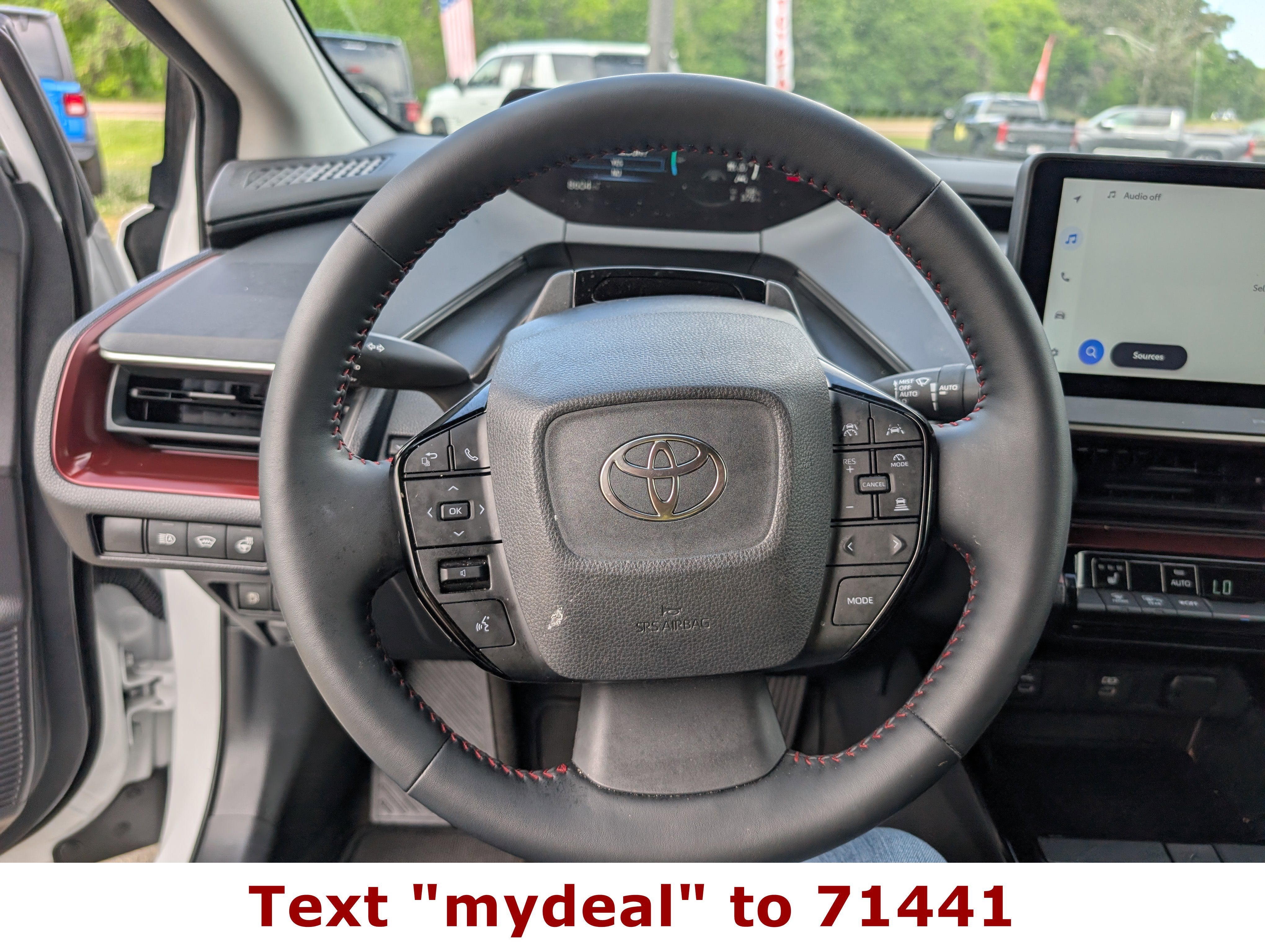 2025 Toyota Prius Plug-In Hybrid SE