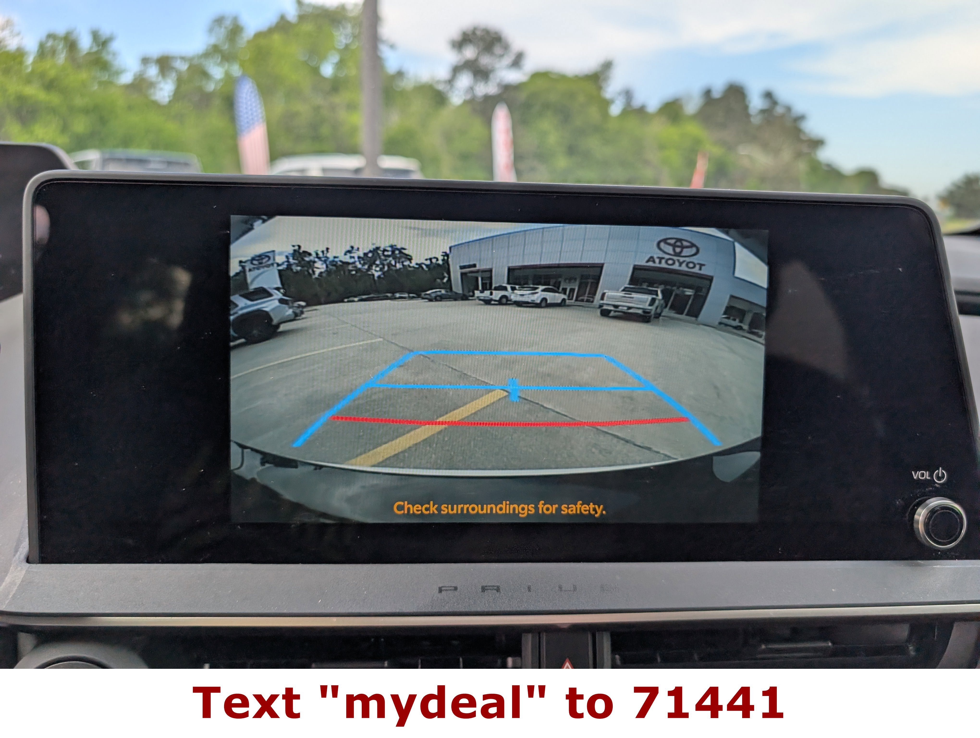 2025 Toyota Prius Plug-In Hybrid SE