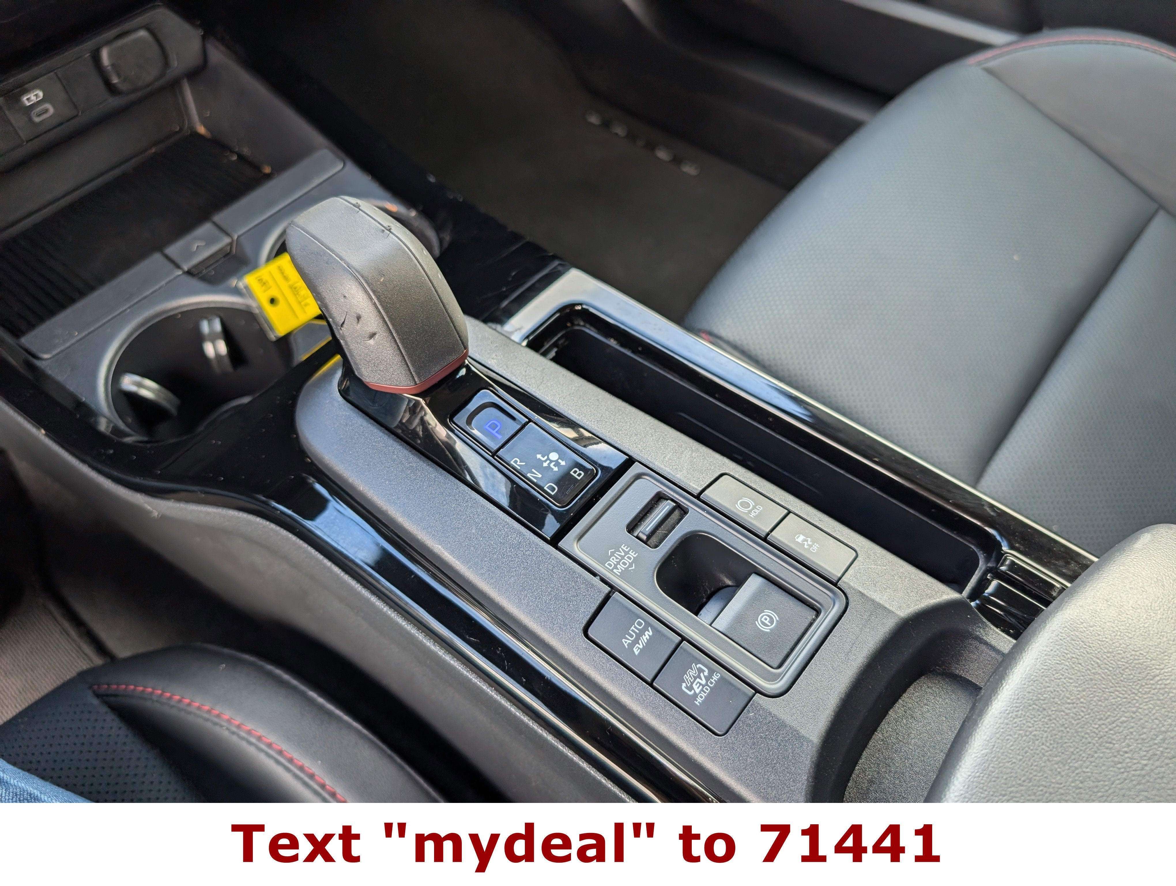 2025 Toyota Prius Plug-In Hybrid SE