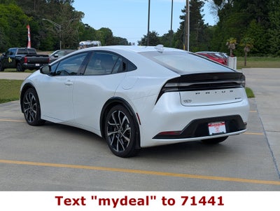 2025 Toyota Prius Plug-In Hybrid SE