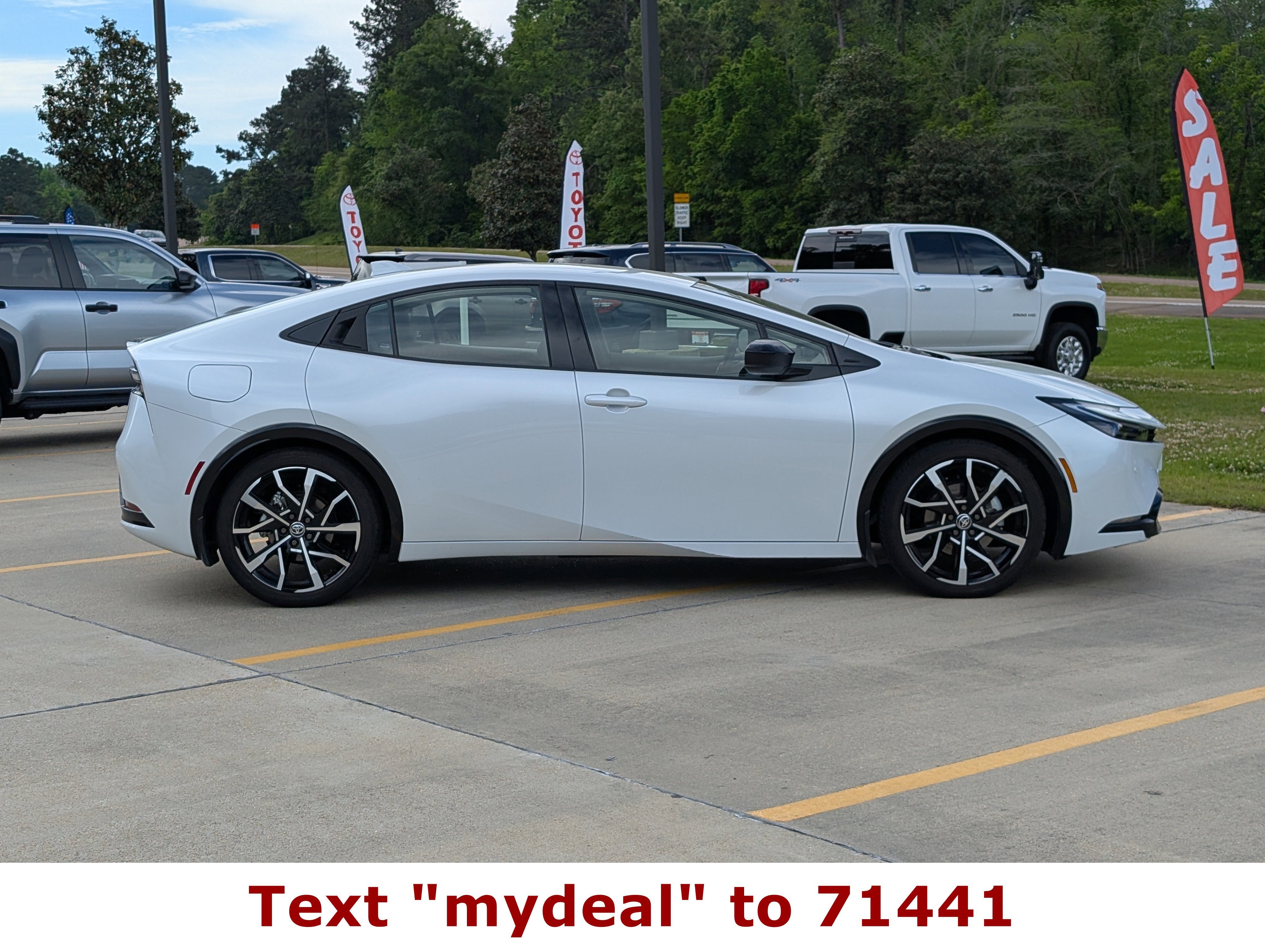 2025 Toyota Prius Plug-In Hybrid SE