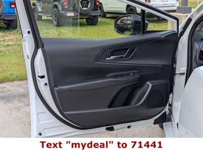 2025 Toyota Prius Plug-In Hybrid SE