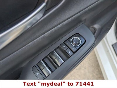 2025 Toyota Prius Plug-In Hybrid SE