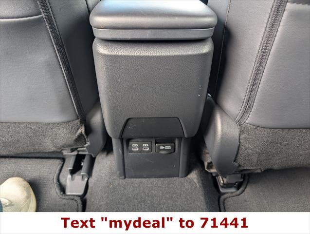 2025 Toyota Prius Plug-In Hybrid SE