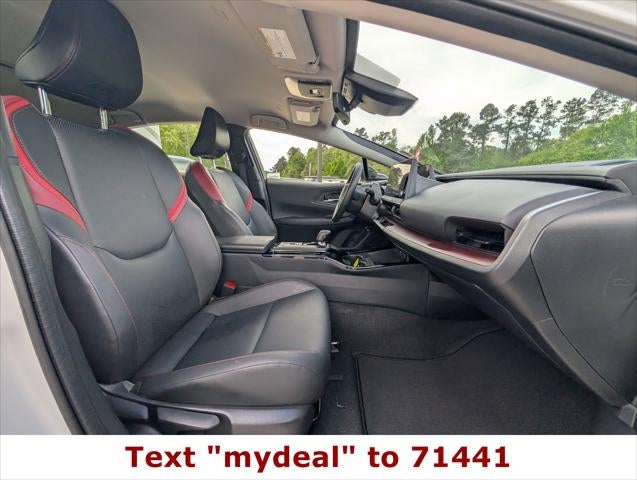 2025 Toyota Prius Plug-In Hybrid SE