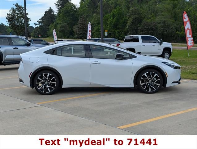 2025 Toyota Prius Plug-In Hybrid SE