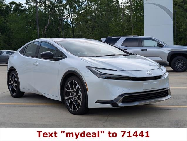 2025 Toyota Prius Plug-In Hybrid SE