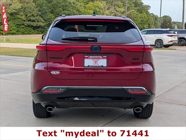 2024 Toyota Venza LE