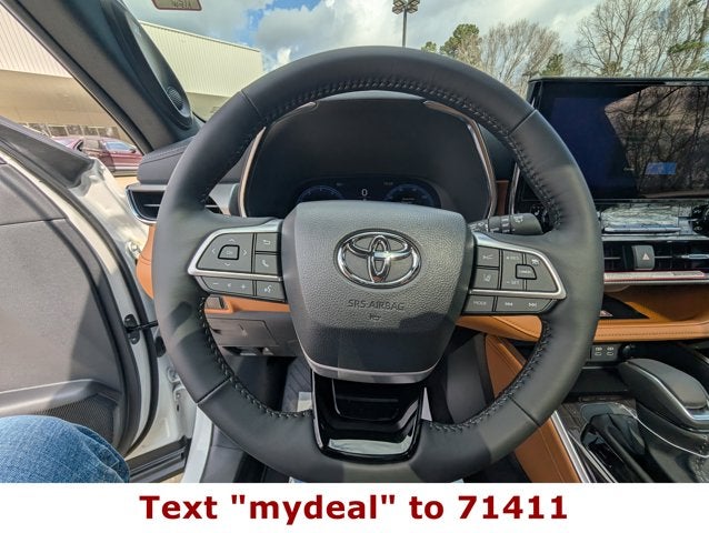 2026 Toyota Highlander Platinum