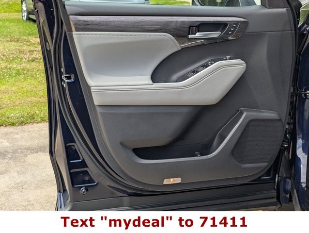 2026 Toyota Highlander Hybrid Limited