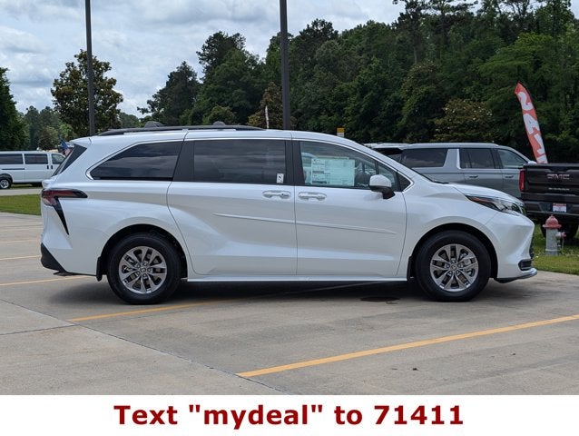 2026 Toyota Sienna XLE
