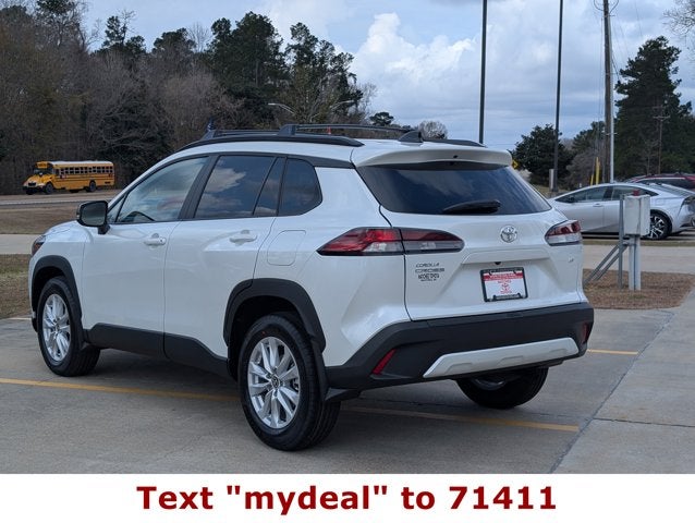 2026 Toyota Corolla Cross LE