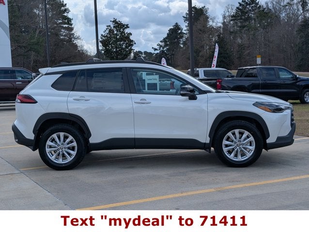 2026 Toyota Corolla Cross LE