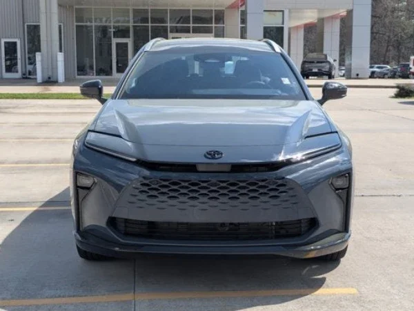 2026 Toyota Crown Signia Exterior